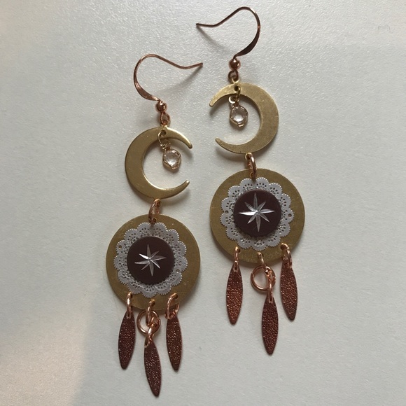 Handmade Moon and Star Catcher Earrings - Picture 6 of 6